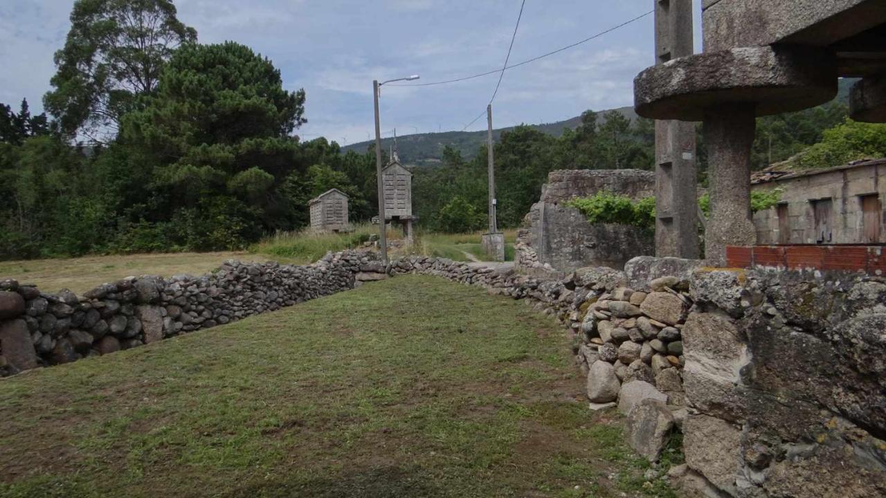 Cuberto Darriba Casa Restaurada En Canedo كارنوتا المظهر الخارجي الصورة